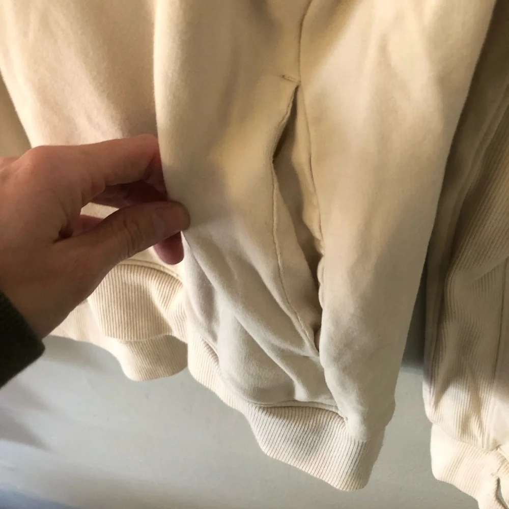 All in Motion Cream Crew Neck, Small - Picture 4 of 7